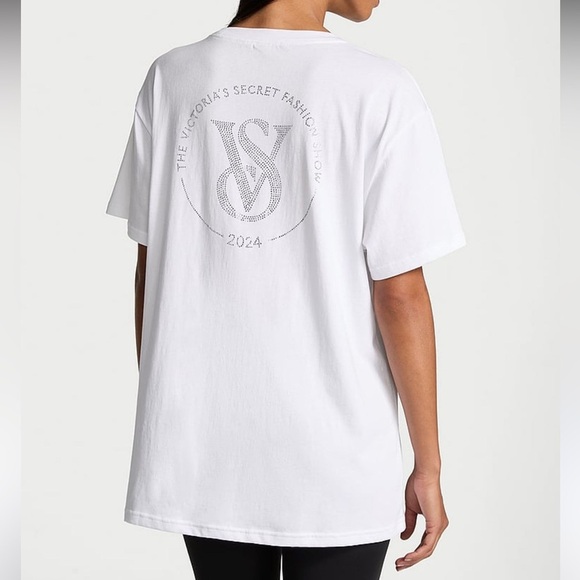 Limited edition Victoria's Secret fashion show 2024 bling oversized tee NWT - Picture 2 of 8